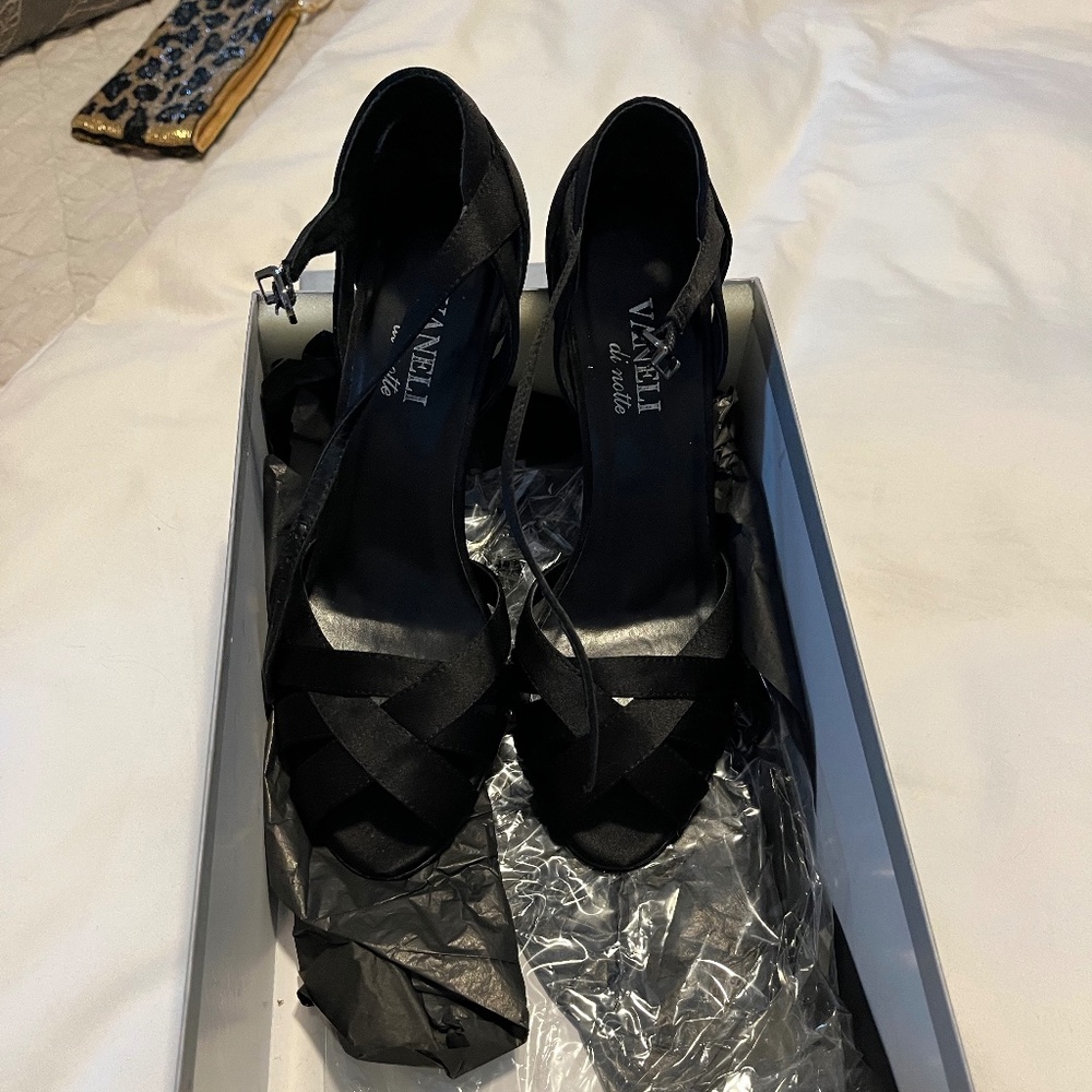 Vaneli Black satin sandals